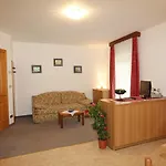 Lezuo Iris Apartamento *